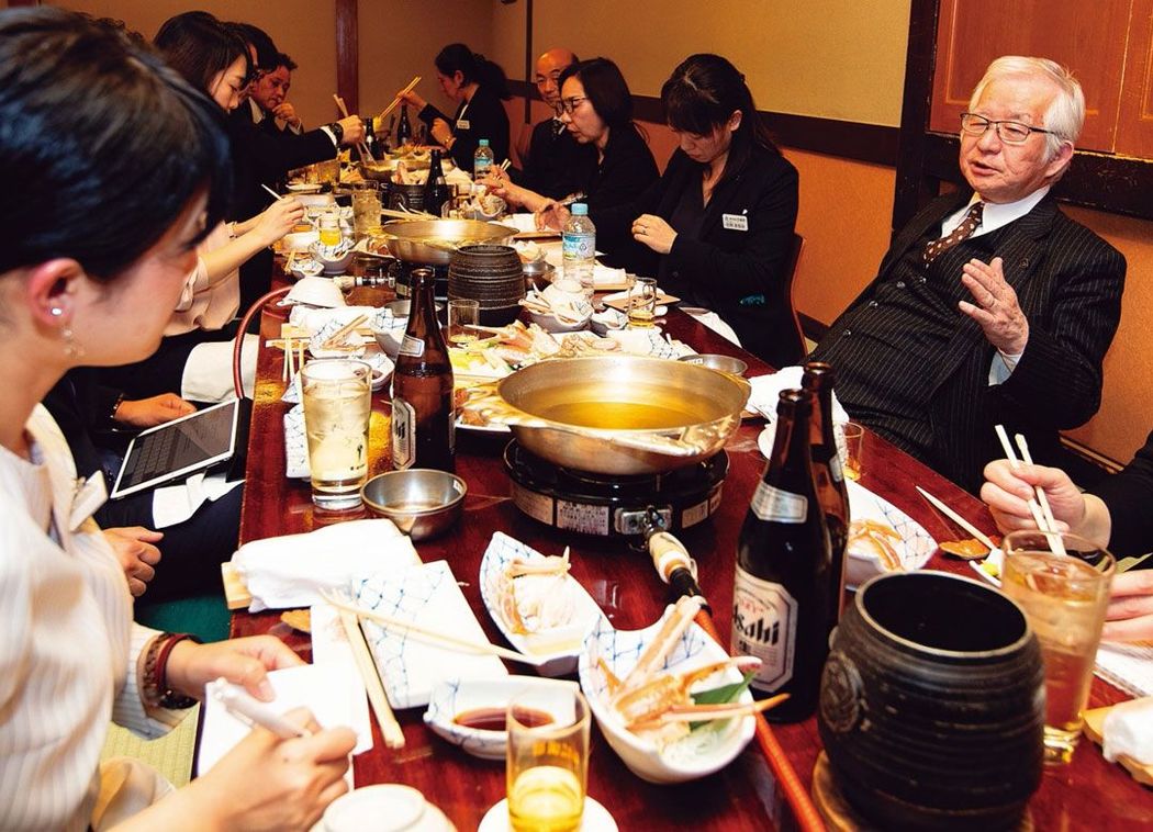 カリスマ社長伝授「正しい飲み会の作法」 自慢話はせず、22時30分には解散