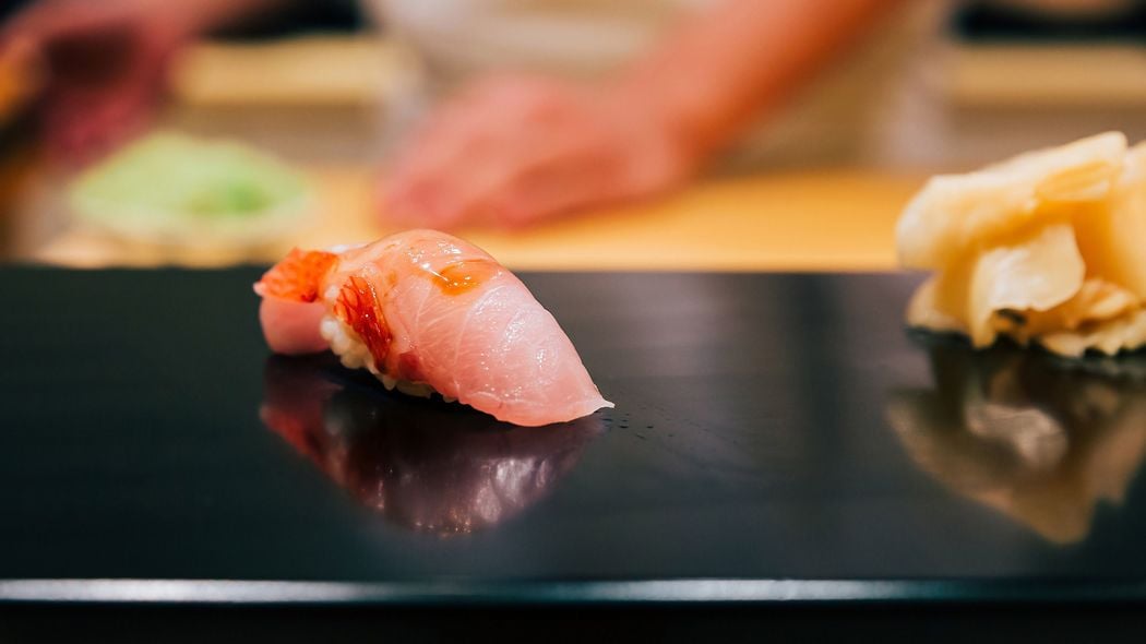 銀座の超高級寿司店が｢ミシュラン｣から消えた…世界に誇る"鮨文化"が星を取れなくなった予想外の理由 ｢1年先まで予約満席｣の超人気ぶりが裏目に出た