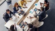 この人に深い話はやめておこう…英国の研究で分かった机上にあるだけで相手が心を閉ざす