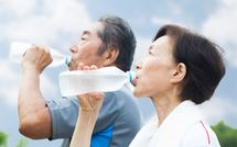 医師が語る｢1日2リットル｣が心配な理由とは?　たくさん飲めば良いワケではない“熱中症対策のNG”