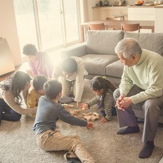 義両親の無言の圧力 面倒な親戚付き合い が急にラクになる 損得 発想法 自分をよく見せたい病 を克服 President Online プレジデントオンライン