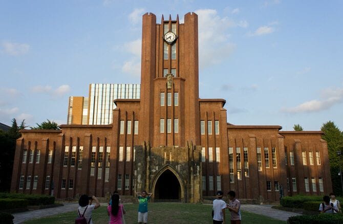 東大・安田講堂