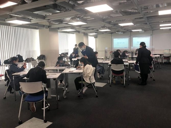 和洋九段女子のPBL型入試の様子