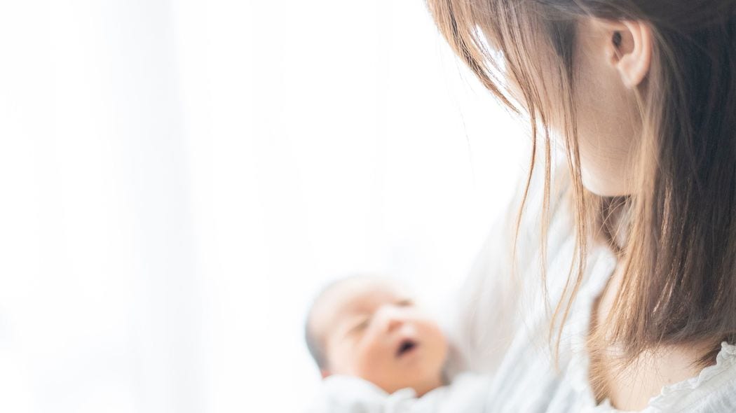 こんなみじめな授乳施設に感謝するしかないなんて…｢段ボール授乳室騒動｣が可視化した日本の大問題 善意の寄付にケチをつけるのは｢ワガママ｣なのか