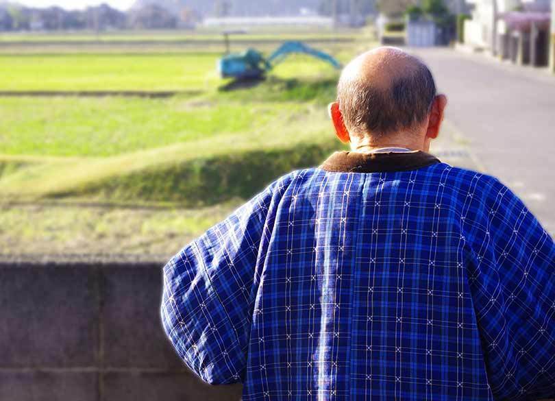 親の介護「早く死んで」と願う私は冷血か 「悲しい努力」の徒労感