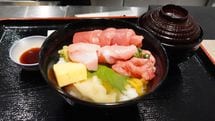 豊洲の｢インバウン丼｣は適正価格なのか　店員は｢ボッタクリ丼だと思うなら､そう思えばいい｣