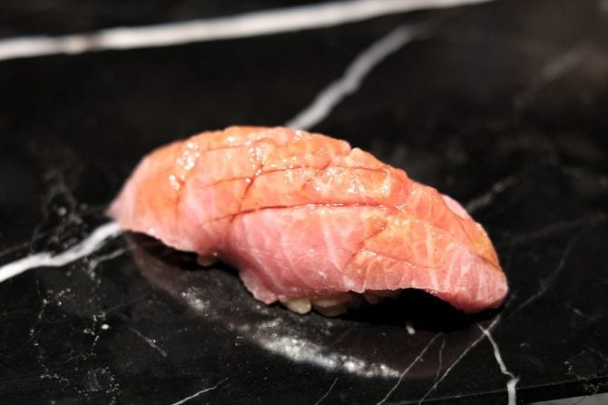 木村さんが一貫だけ握ってくれたお鮨の味が、いまだに忘れられない。