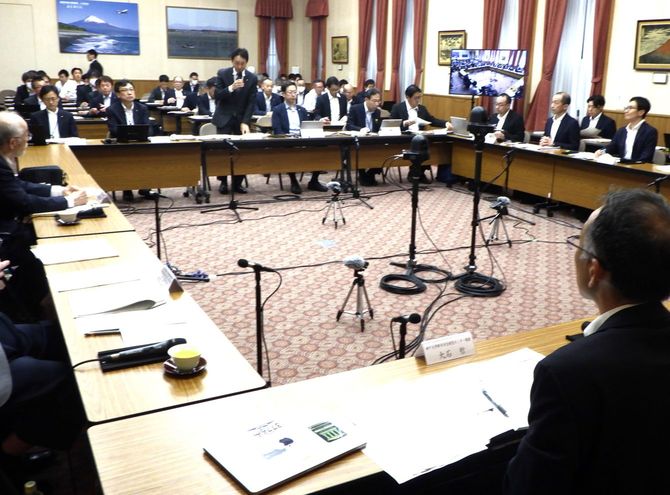 5月13日開催の県地質構造・水資源専門部会