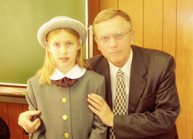 インターナショナルスクールの入学記念に祖父と1枚