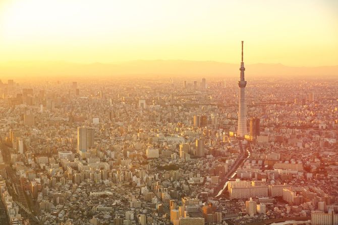 浅草、東京スカイツリーの上空からの撮影