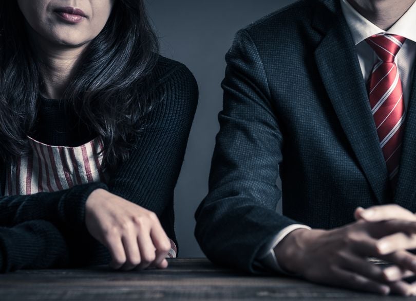 40代女性は"不倫とバツイチ"に悩みがち 男性は容姿と出会いのなさに悩む