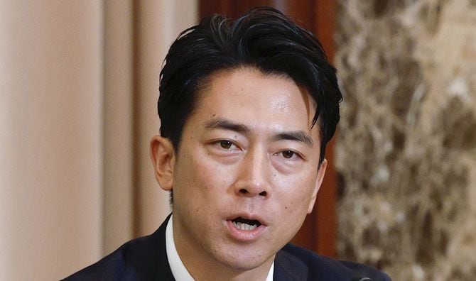自民党総裁選の立候補者討論会で発言する小泉進次郎農相＝2025年9月24日、東京・内幸町の日本記者クラブ