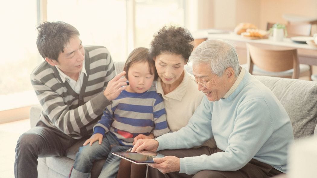 お盆に夫の実家へ帰省したくない…｢家事と親戚づきあい｣という重労働をパスできる"最強の代替案" 義理の両親へ電話でのフォローは忘れずに