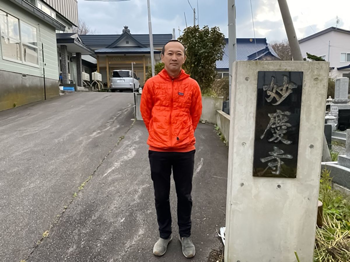 礼文島の妙慶寺にて