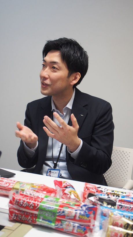 チルド食品事業部で事業企画課の主任を務めていた綿引悠太さん（現・Umios推進部 課長代理）
