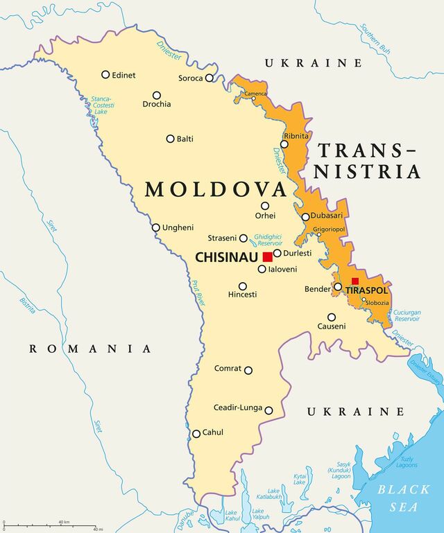 モルドバの地図。オレンジ色部分の地域が、モルドバから一方的に独立を宣言している「沿ドニエストル共和国」。ロシア軍が平和維持軍の名で駐留している。