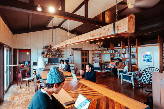 ROKKONOMAD（ロコノマド）内観