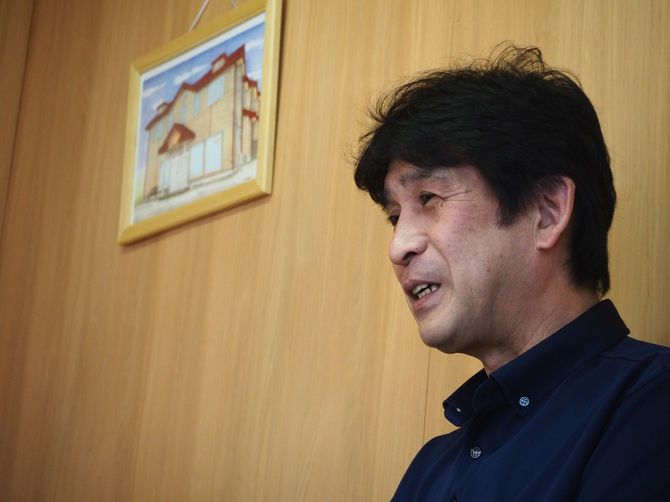 「幼い頃は貧乏だった」と振り返る福田社長