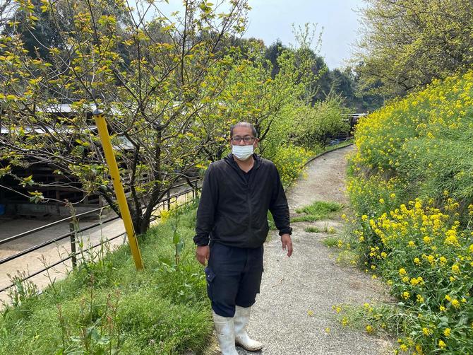 長崎牧場を経営する長崎光次さん