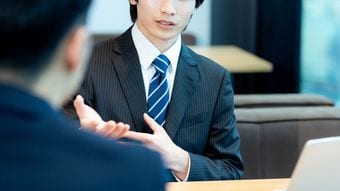 ｢進捗どう?｣に｢丁寧に状況を話す｣は三流…会議で一目置かれる人が真っ先に発する"言い切りの言葉"
