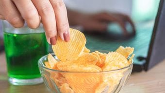 だから｢スナック菓子も小麦も｣やめられない…糖尿病専門医｢"麻薬に匹敵する中毒性"を生む脳を操る物質｣