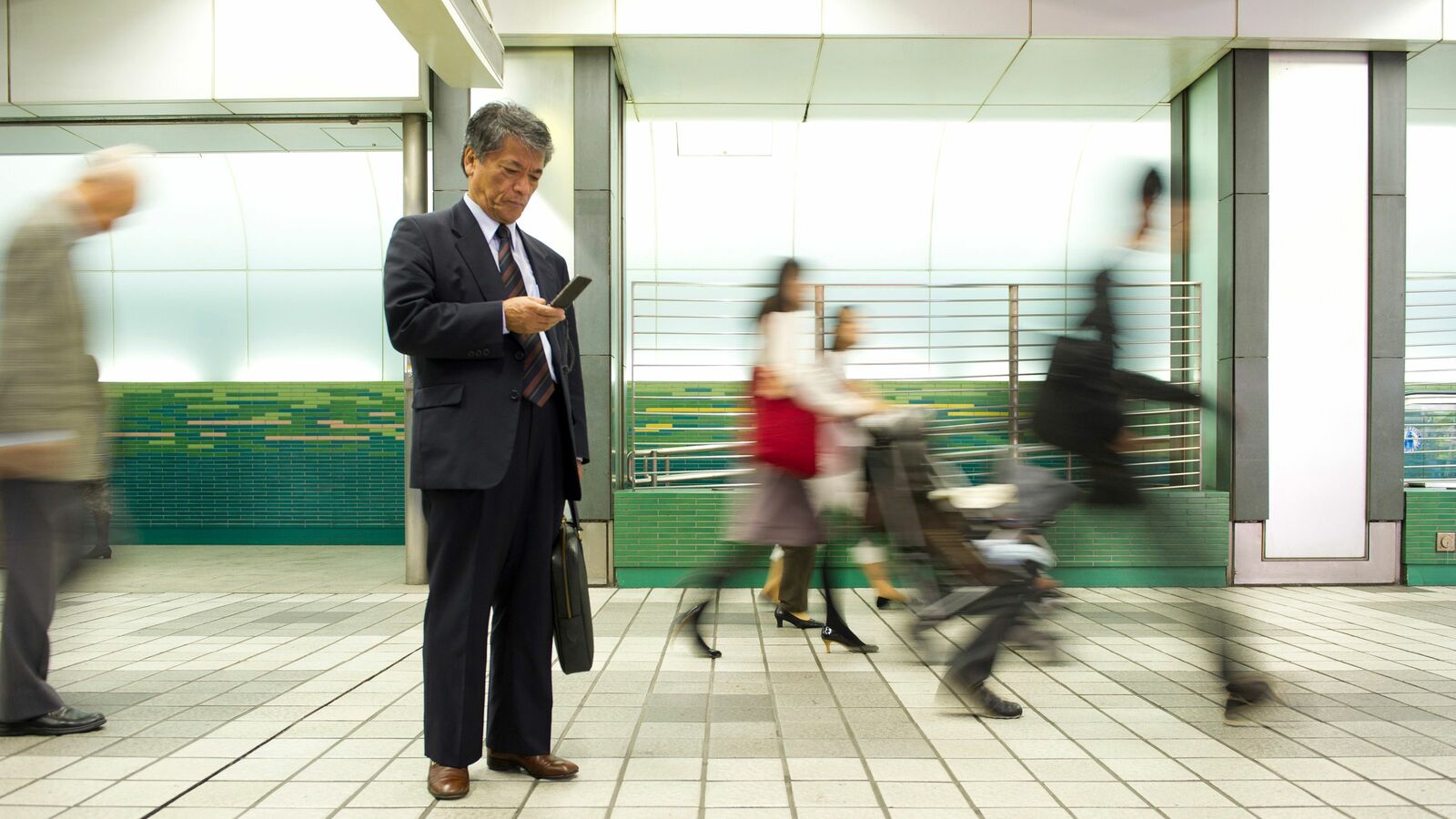 ｢働かないおじさん｣を嗤う人ほど､将来の｢働かないおじさん｣になるという理不尽 みんな最初はいきいきと働いていた