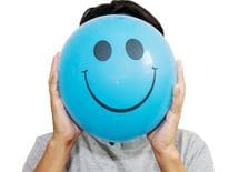 なぜ「目が笑っていない」と損をするのか