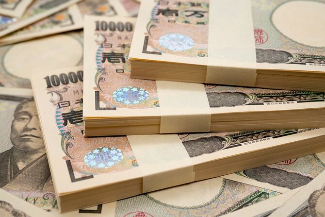 1万円札の札束
