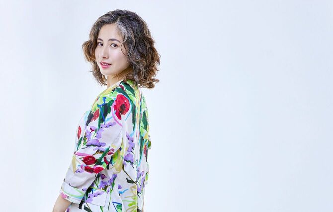 かつては「大嫌い」だった自分のくせ毛が、今では「大好き」と語るYukariさん。