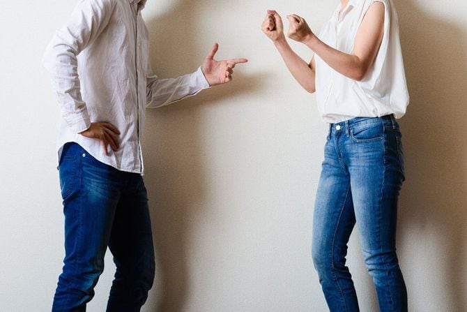 口論する男と女