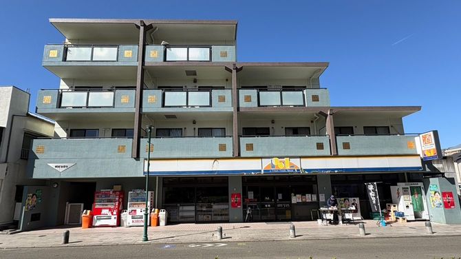 東京・武蔵野市にある個人コンビニ「PAL」