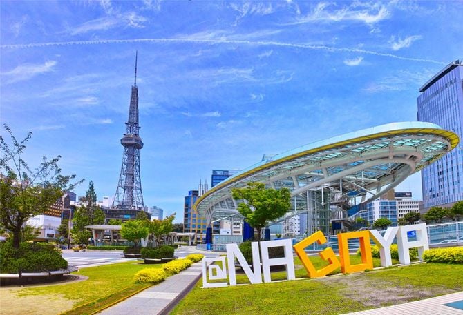 名古屋オアシス21と中部電力MIRAI TOWER