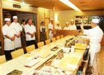 見学したのは本店の朝礼。店長の大金有三氏も嶋宮氏に似て、話をするのが上手だ。