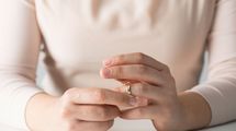 結婚35年､不倫歴15年以上…モラハラ夫に耐え抜いた63歳妻が不倫相手の定年と同時に突き付ける三行半
