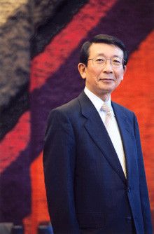 <strong>アステラス製薬 野木森雅郁社長</strong><br>1947年、愛知県生まれ。東海中学・高校、東京大学薬学部卒。70年、藤沢薬品工業入社。2005年、アステラス製薬代表取締役副社長。06年より現職。化石の収集が小学生以来の趣味。