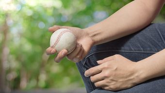 野村克也さんが｢北京五輪で世紀の大エラー｣G.G.佐藤の人生を救った秘話