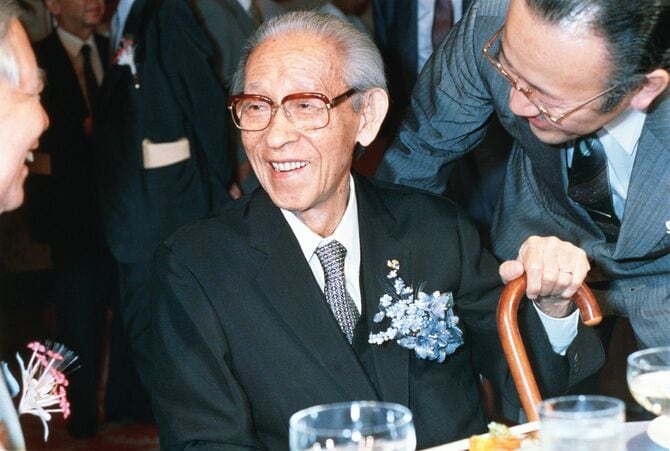 松下幸之助 パナソニック(旧社名:松下電気器具製作所、松下電器製作所、松下電器産業)創業者、実業家、発明家、著述家=1985(昭和60)年7月29日