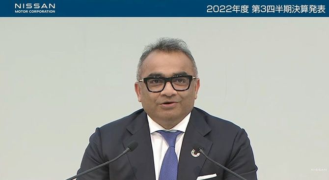 オンライン説明会で決算について説明する日産自動車のアシュワニ・グプタ最高執行責任者=2023年2月9日