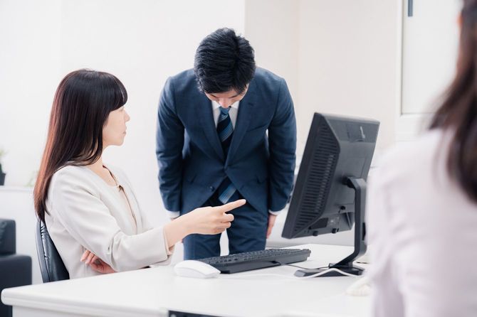 大きくは3つ。①「何をやっているの」を先回り　②「ご迷惑をおかけする」と先に詫びる　③「私の責任で処理します」と申し出る