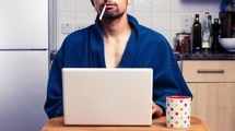 ｢ラブホ･バスローブ会見｣は職を失うほどの問題なのか…SNS炎上に屈して｢異例の重い処分｣を下した秋田県の罪