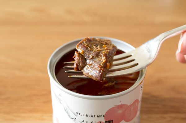 イノシシのジビエはかたまり肉がごろごろ入っていて嬉しい