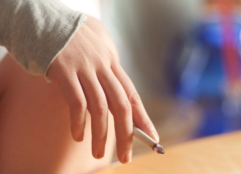 世界のセレブはなぜ、タバコを吸うか