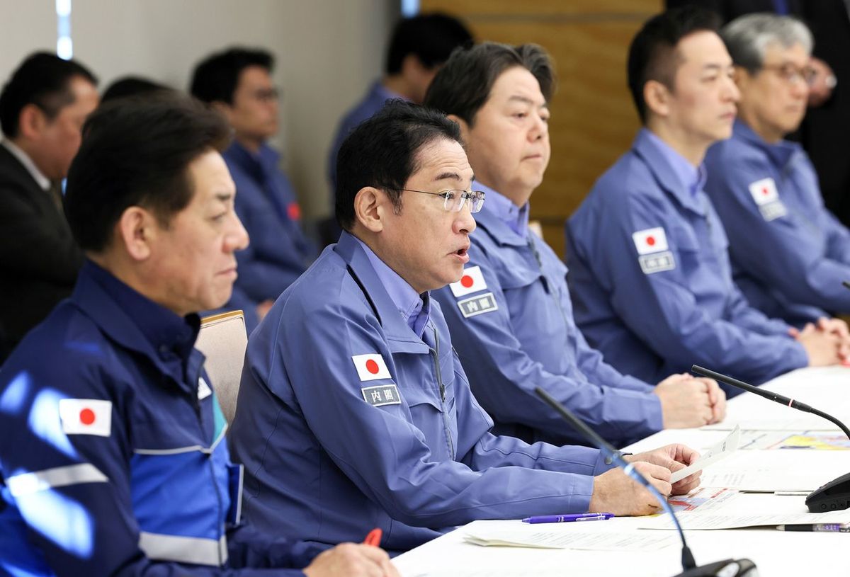 令和6年1月2日、岸田総理は、総理大臣官邸で令和6年能登半島地震に関する非常災害対策本部会議を開催しました。