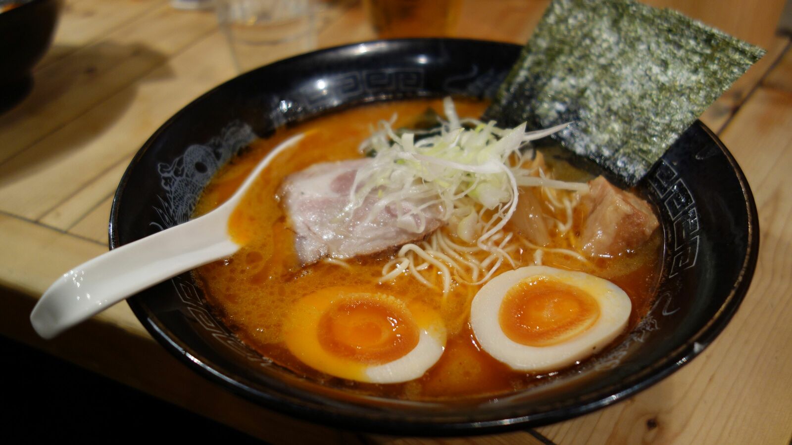 ｢飲み会の後に締めのラーメン｣で脳の血管はゴミだらけ…脳をどんどん老化させる4つの悪習慣 アルコールの飲みすぎも脳を萎縮させる