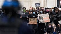 ｢学校がボロボロ｣から放火･略奪の大暴動に…移民問題だけではないフランスの大規模デモの深刻な背景
