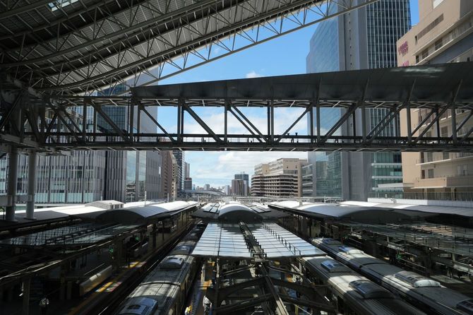 見事な都市空間が成立しているが、東京のマスコミは大阪の改良点は伝えないよね