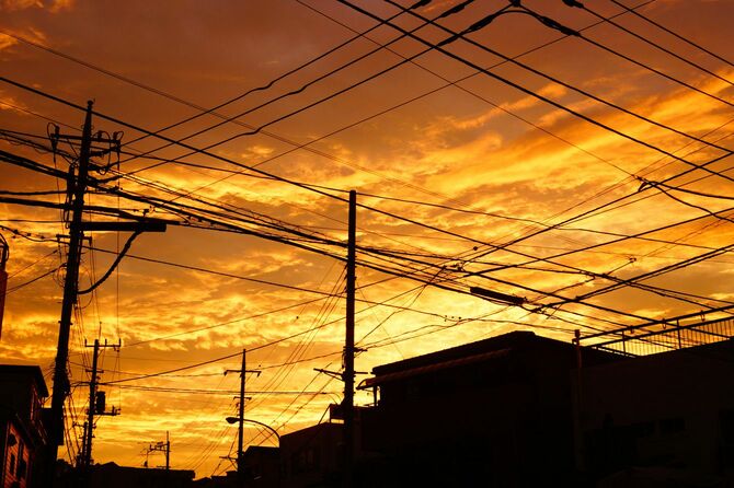 夕焼けに染まる空