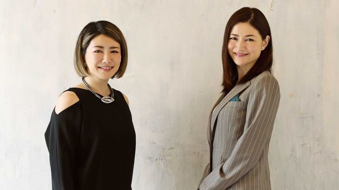 信州大学特任准教授の山口真由さん（右）と、脳科学者の中野信子さん（左）