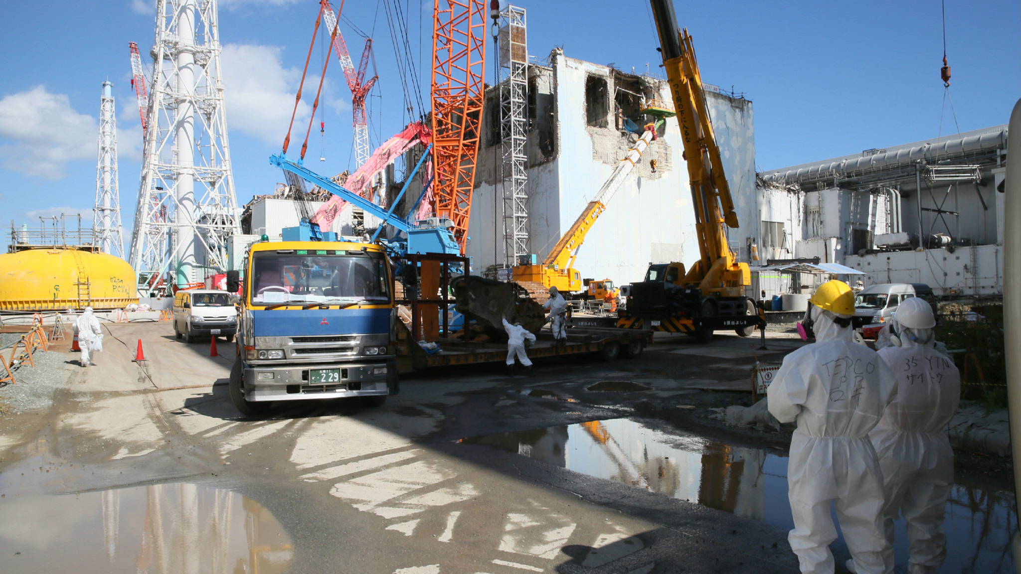 これは一発アウトの仕事 イチエフの瓦礫運搬チームが 普通の現場 という呼び名を拒むワケ 人は慣れるとリスクを感じなくなる President Online プレジデントオンライン