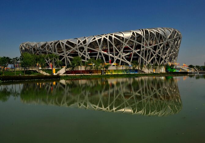 北京の「鳥の巣」として知られる国家体育場